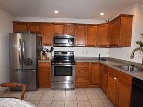 65 Boxberry Ln 65, Rockland MA 02370