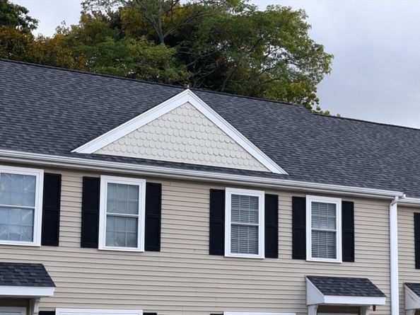 65 Boxberry Ln 65, Rockland MA 02370