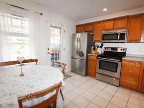 65 Boxberry Ln 65, Rockland MA 02370