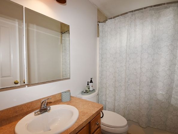 65 Boxberry Ln 65, Rockland MA 02370