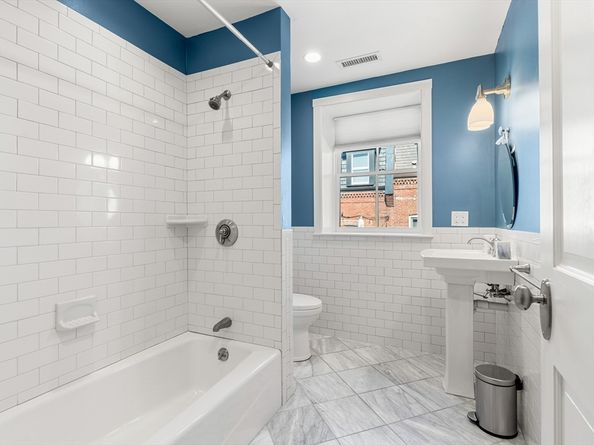 653-R E 3rd St, Boston MA 02127