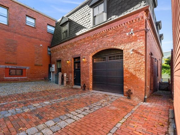 653-R E 3rd St, Boston MA 02127