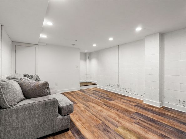 653-R E 3rd St, Boston MA 02127