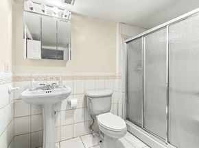 1 Ludlow Ave, Wakefield MA 01880