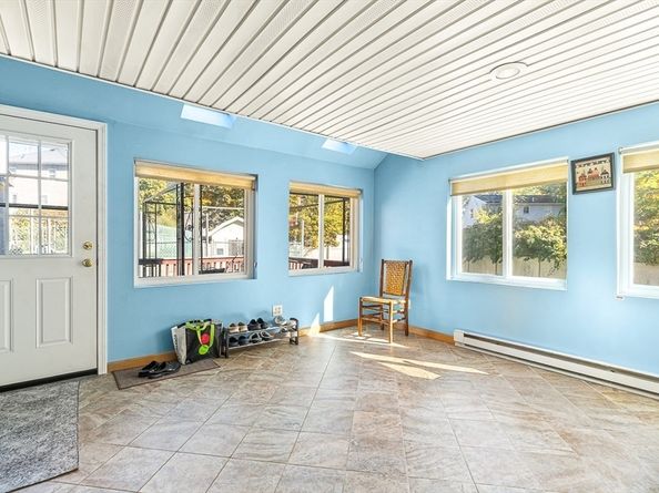 1 Ludlow Ave, Wakefield MA 01880