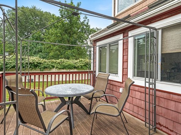 1 Ludlow Ave, Wakefield MA 01880