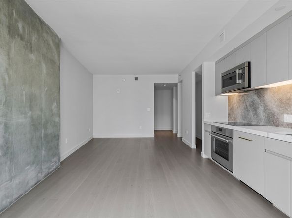 55 Lagrange Street 1010, Boston MA 02116