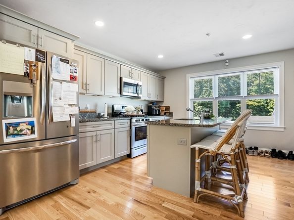 55 Plymouth St A5, Whitman MA 02382