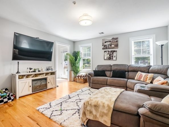 55 Plymouth St A5, Whitman MA 02382