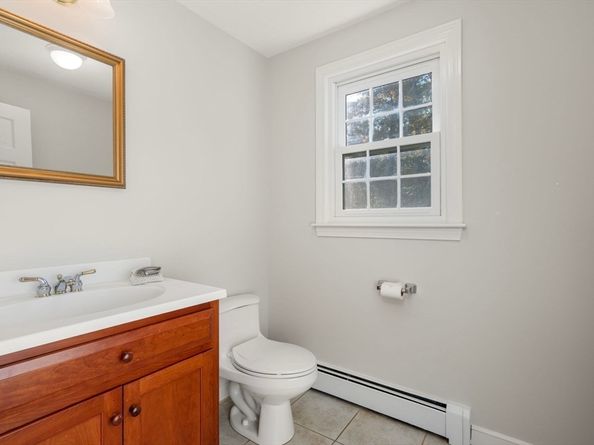 3 Massachusetts Ave, Norfolk MA 02056