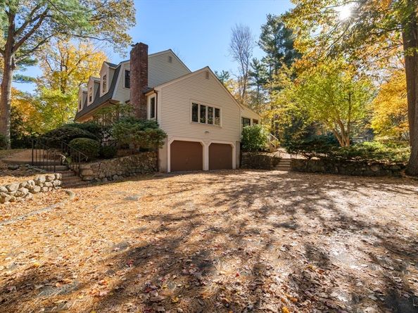 3 Massachusetts Ave, Norfolk MA 02056