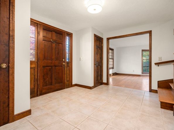 3 Massachusetts Ave, Norfolk MA 02056