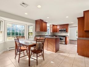 3 Massachusetts Ave, Norfolk MA 02056