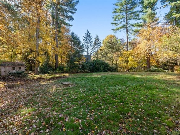 3 Massachusetts Ave, Norfolk MA 02056