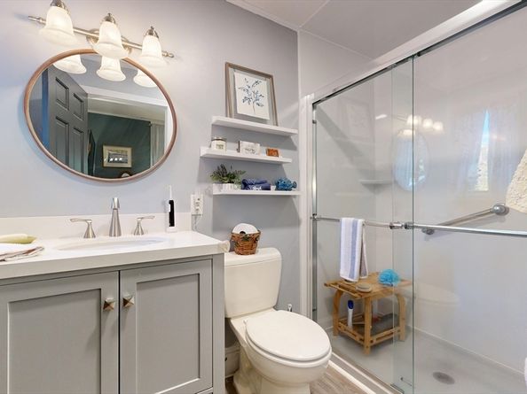 101 King St 101, Reading MA 01867