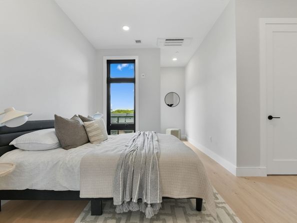 14 Green Street PH1, Brookline MA 02446