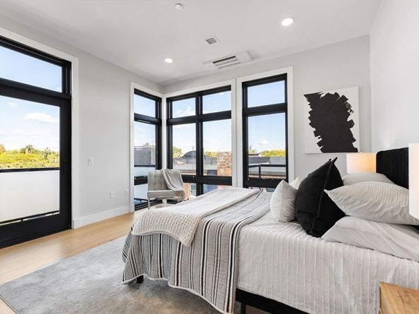 14 Green Street PH1, Brookline MA 02446