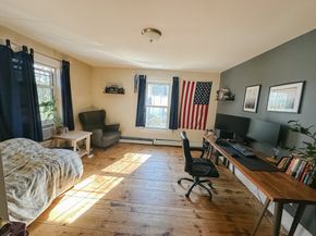 10 Maple St, Sturbridge MA 01566