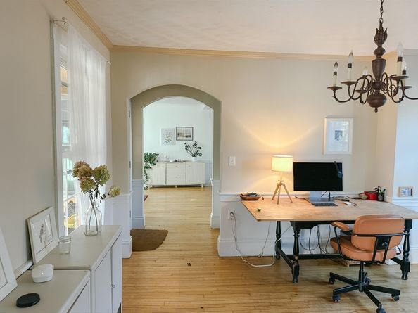 10 Maple St, Sturbridge MA 01566