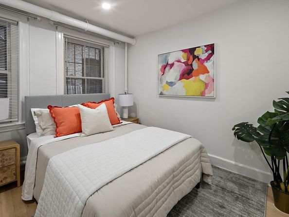 76 Phillips St A, Boston MA 02114