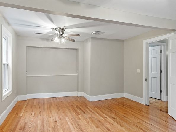 87 Roosevelt Street, Fitchburg MA 01420