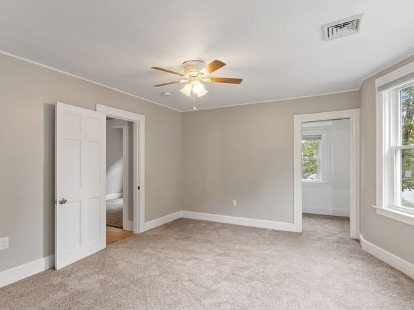 87 Roosevelt Street, Fitchburg MA 01420