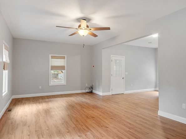 87 Roosevelt Street, Fitchburg MA 01420