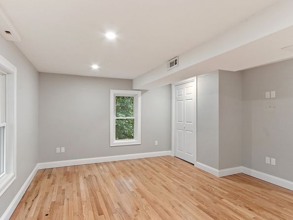 87 Roosevelt Street, Fitchburg MA 01420