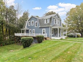 87 Roosevelt Street, Fitchburg MA 01420