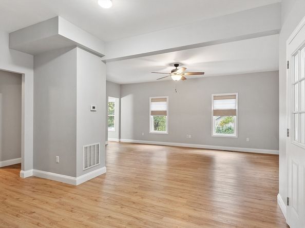 87 Roosevelt Street, Fitchburg MA 01420