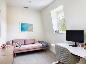 9 Ripley St 1, Newton MA 02459