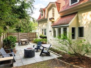 9 Ripley St 1, Newton MA 02459