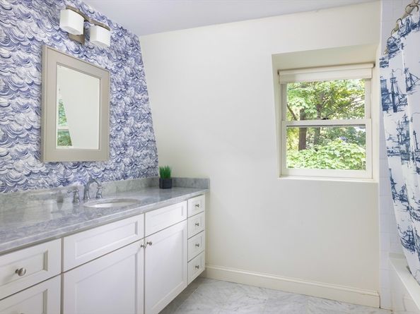 9 Ripley St 1, Newton MA 02459