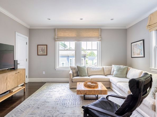 9 Ripley St 1, Newton MA 02459