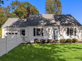 12 Merrymount Rd, Hingham MA 02043
