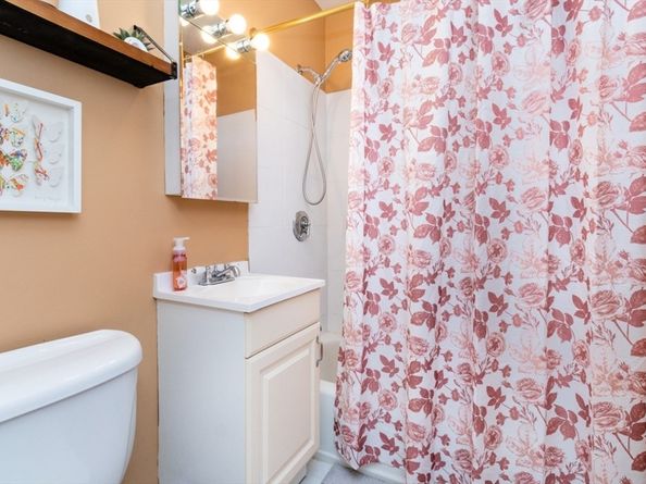 115 Grove St 11, Boston MA 02132
