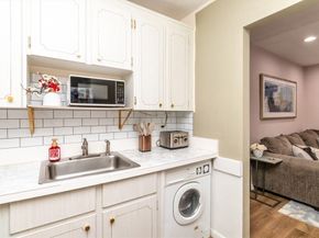 115 Grove St 11, Boston MA 02132