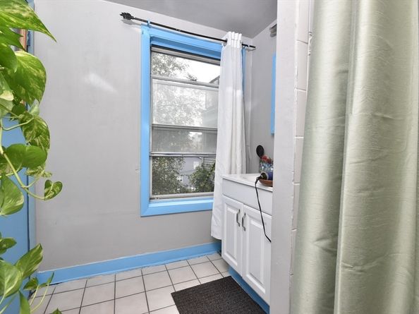 61 Webster St 3, Boston MA 02128
