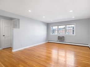 29 Arlington Road 4, Woburn MA 01801