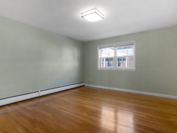 29 Arlington Road 4, Woburn MA 01801