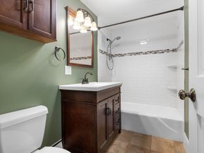 29 Arlington Road 4, Woburn MA 01801