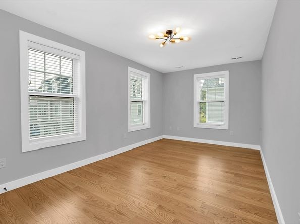 34 Temple Street 34, Boston MA 02124