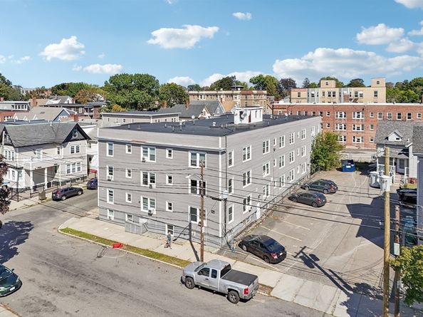 42 W Baltimore St 22, Lynn MA 01902
