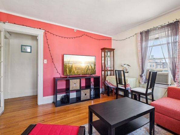 42 W Baltimore St 22, Lynn MA 01902