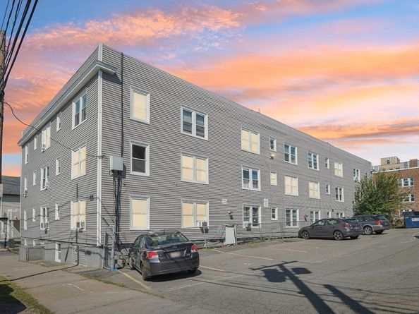 42 W Baltimore St 22, Lynn MA 01902