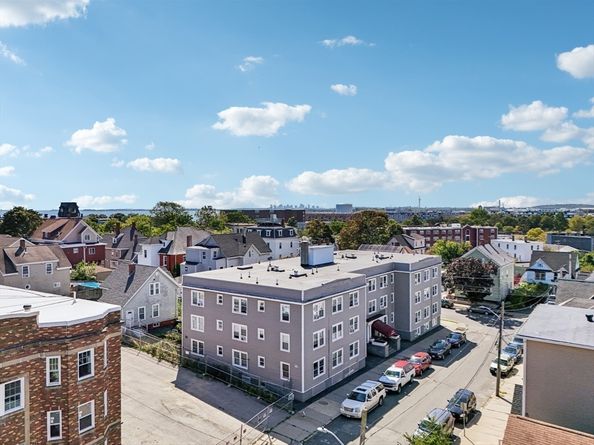 42 W Baltimore St 22, Lynn MA 01902