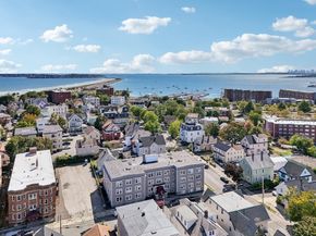 42 W Baltimore St 22, Lynn MA 01902