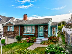 155 Huckins Ave, Quincy MA 02171