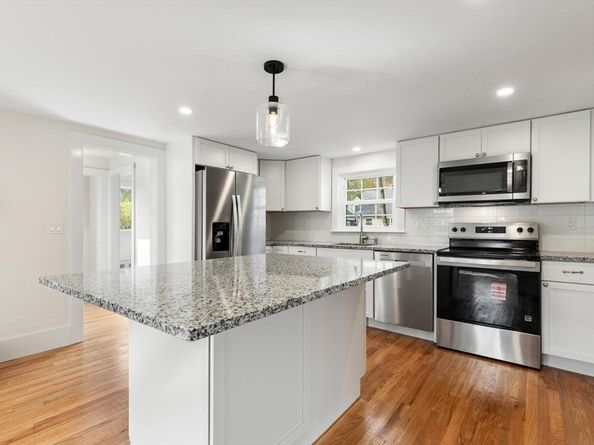 177 Main St, Rockport MA 01966