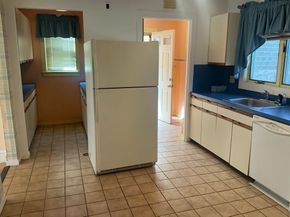95 Newburg St, Boston MA 02131